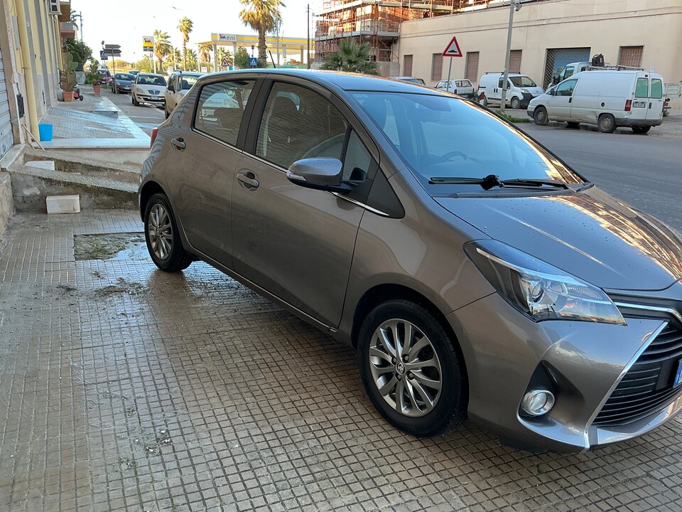 Toyota Yaris Benzina