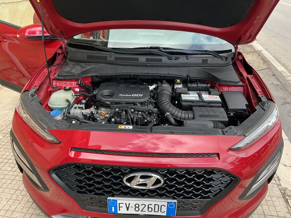 Hyundai Kona Benzina