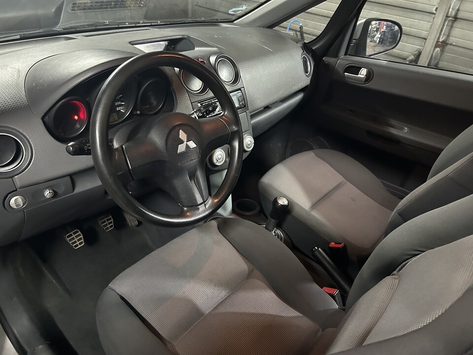 Mitsubishi Colt Elettrica