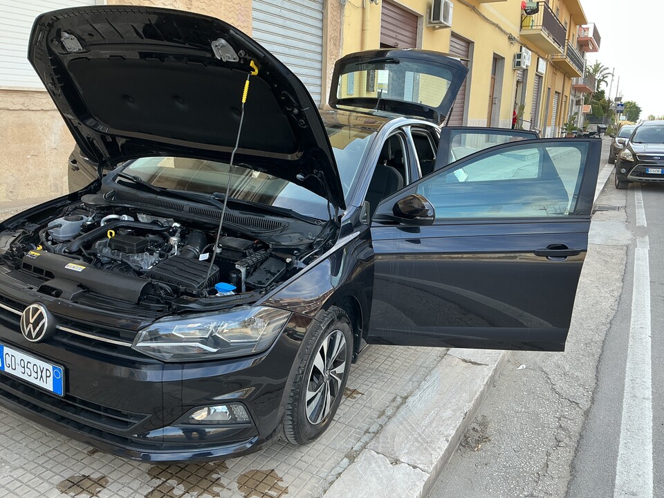 Volkswagen Polo cambio automatico Benzina