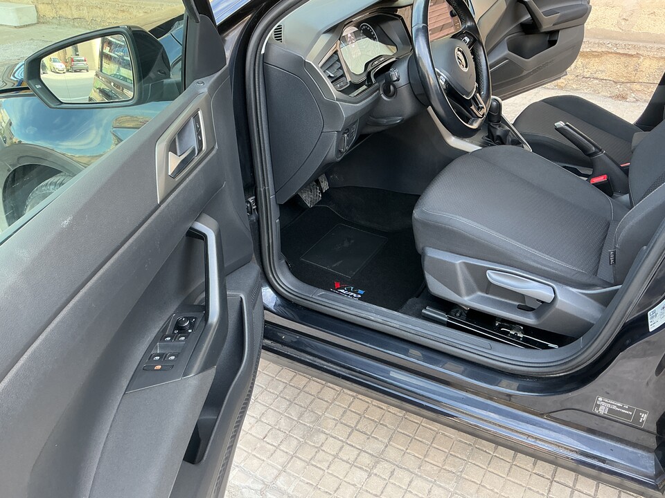 Volkswagen Polo cambio automatico Benzina