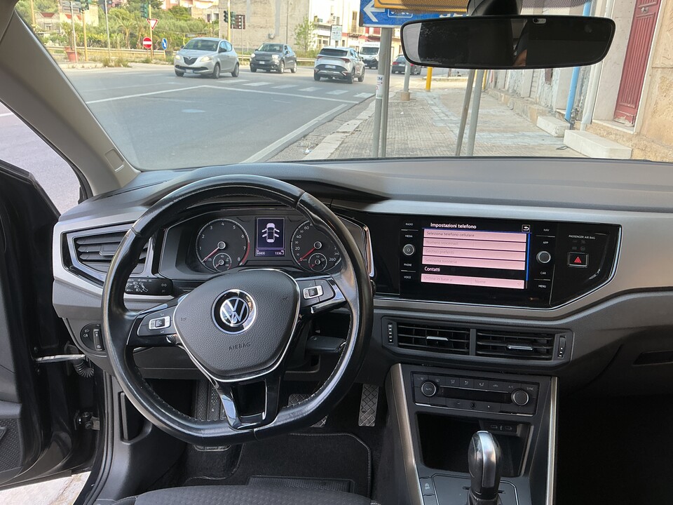 Volkswagen Polo cambio automatico Benzina