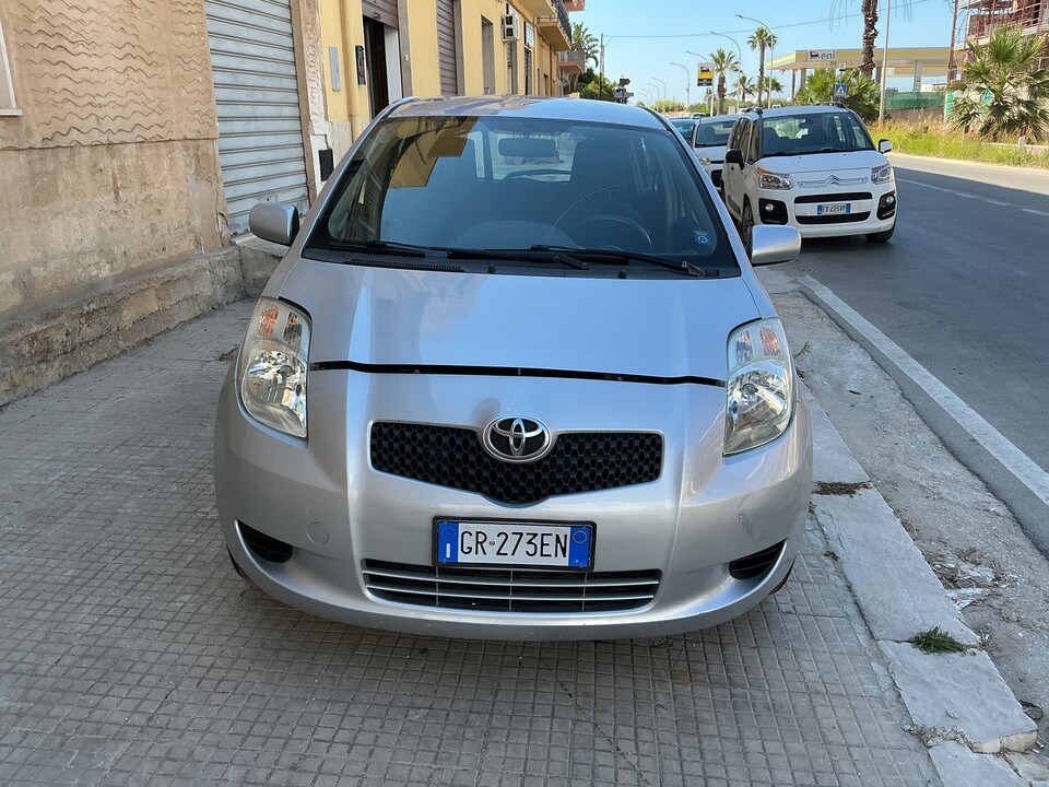 Toyota Yaris Benzina