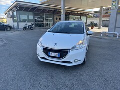 Peugeot 208  Benzina