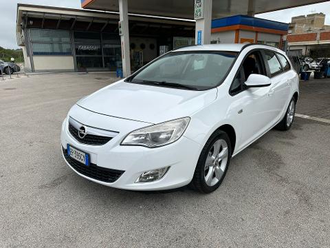 Opel Astra Sport Tourer GPL / Benzina