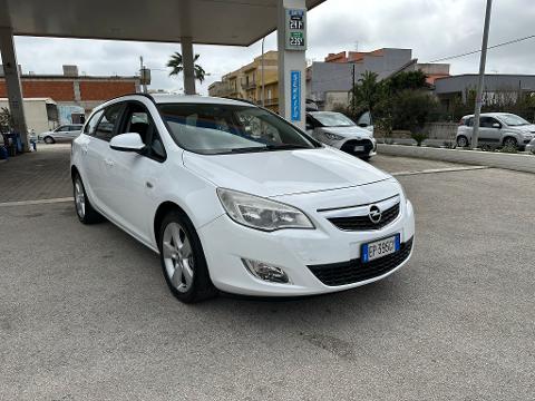 Opel Astra Sport Tourer GPL / Benzina
