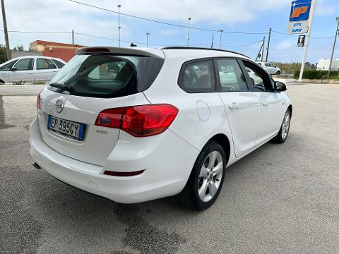 Opel Astra Sport Tourer GPL / Benzina