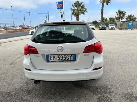 Opel Astra Sport Tourer GPL / Benzina