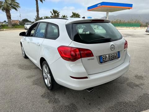 Opel Astra Sport Tourer GPL / Benzina