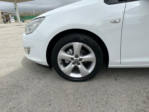 Opel Astra Sport Tourer GPL / Benzina