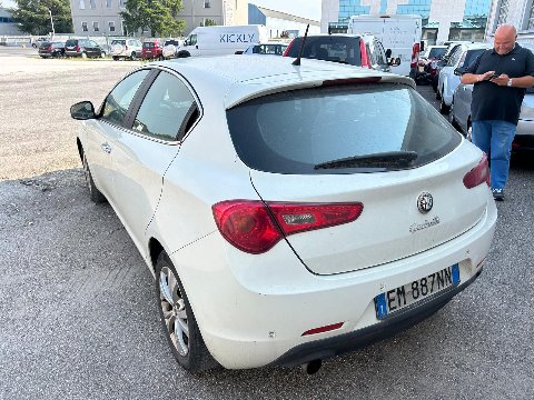 Alfa Romeo Giulia Benzina