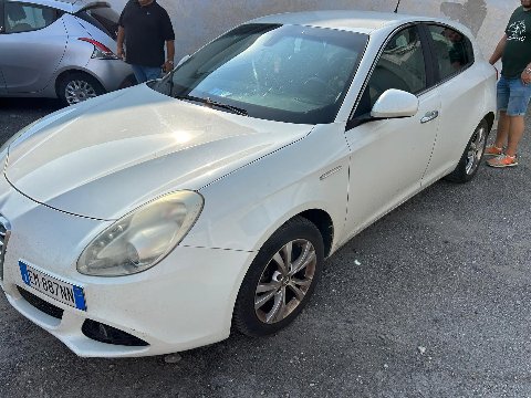 Alfa Romeo Giulia  Benzina