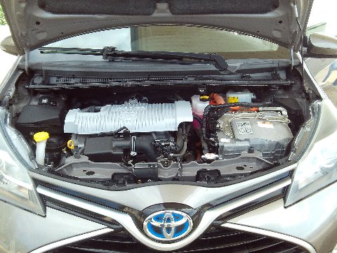 Toyota Yaris Elettrica / Benzina