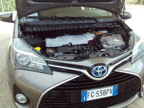 Toyota Yaris Elettrica / Benzina