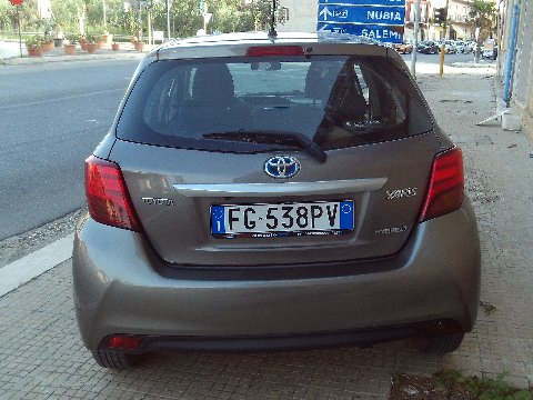 Toyota Yaris Elettrica / Benzina