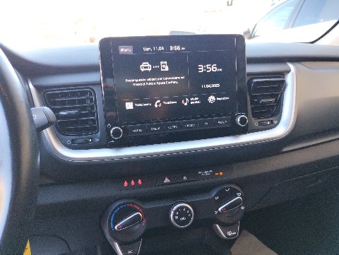 Kia Stonic Benzina