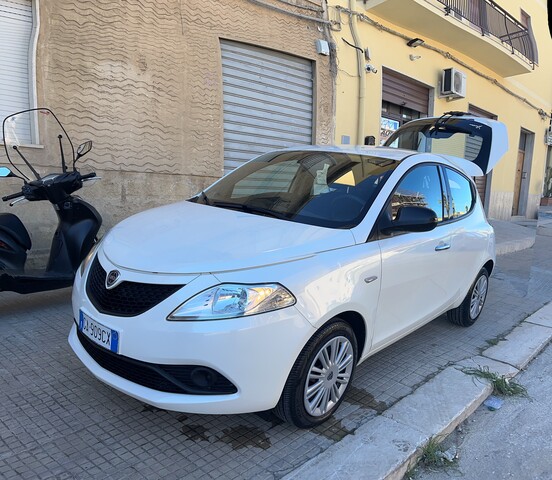 Lancia Ypsilon Benzina