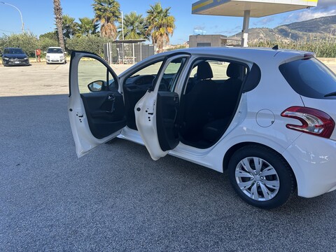 Peugeot 208 Benzina