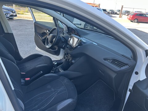 Peugeot 208 Benzina