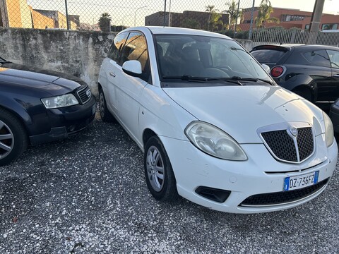 Lancia Y Benzina