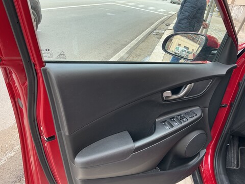 Hyundai Kona Benzina