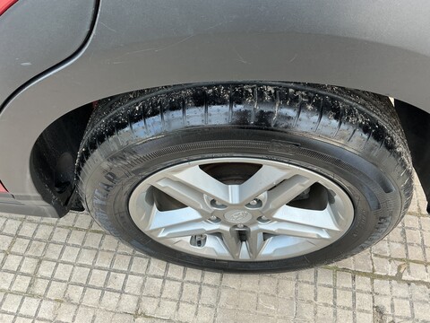 Hyundai Kona Benzina