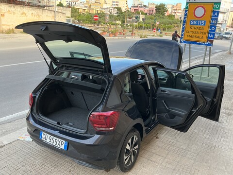 Volkswagen Polo cambio automatico Benzina