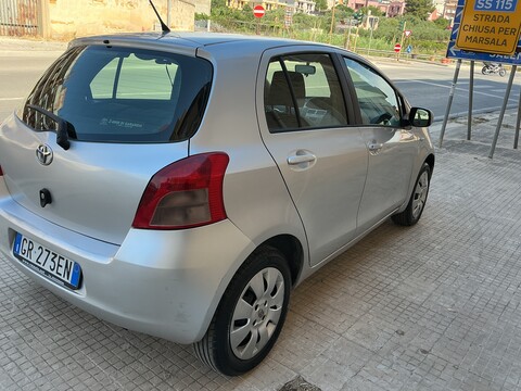 Toyota Yaris Benzina
