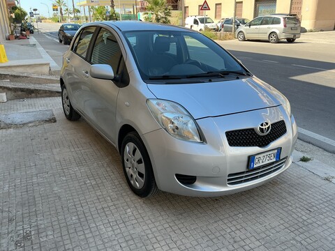 Toyota Yaris Benzina