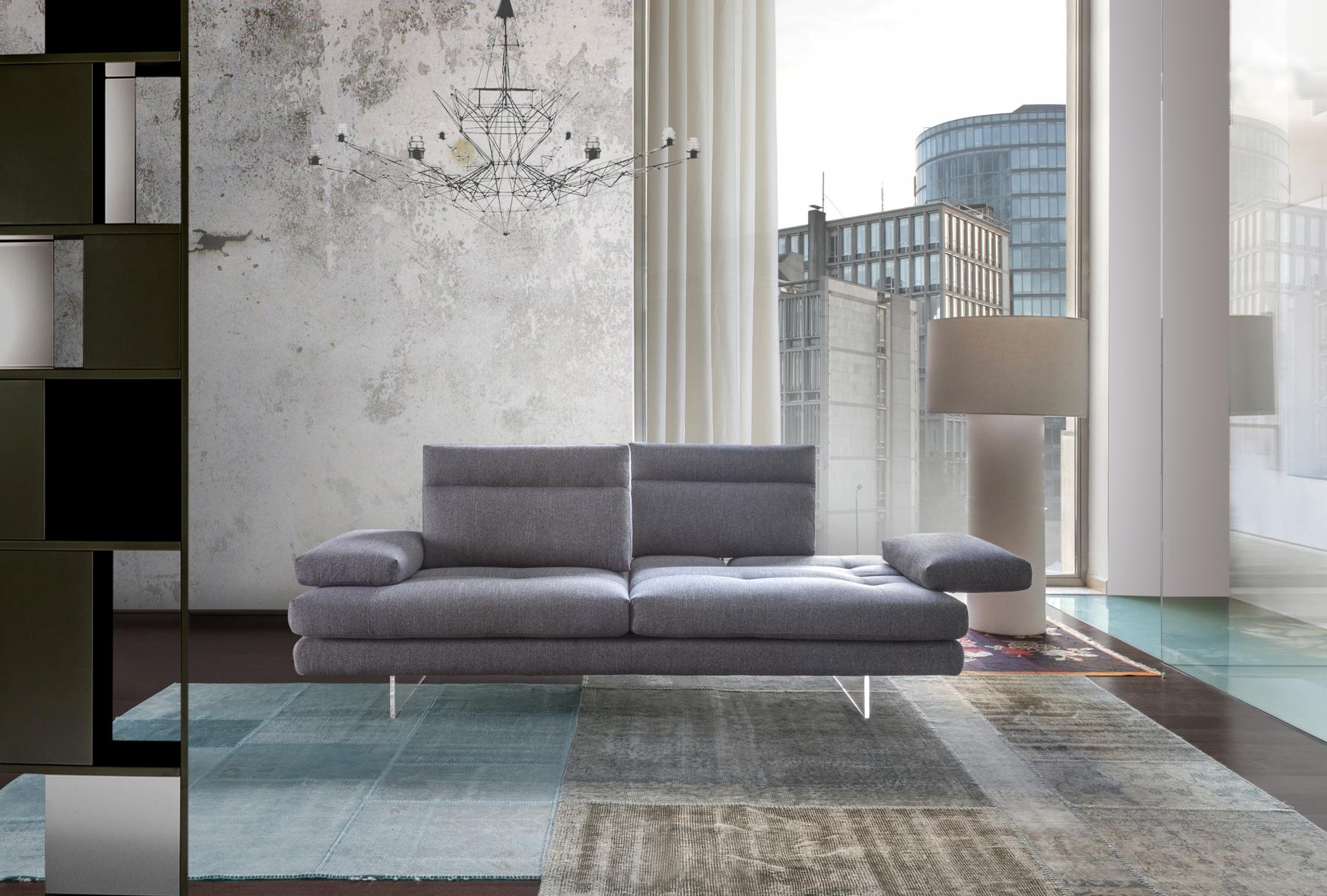 Divani Calia Italia. Divani