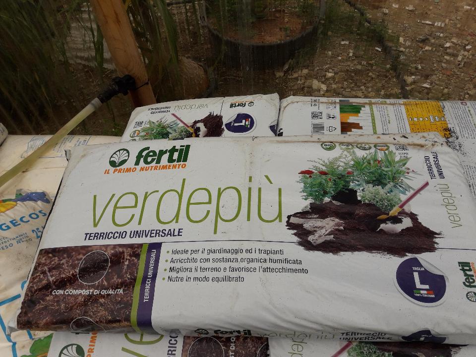 TERRICCIO VERDE PIU' FERTILEVA FERTILEVA TERRICCIO UNIVERSALE