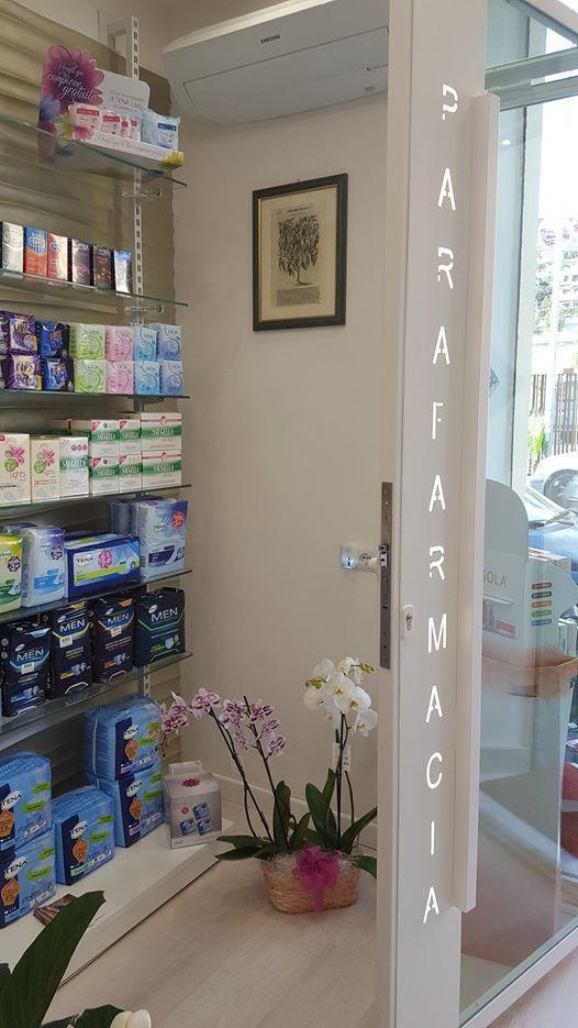 PARAFARMACIA ACITREZZA (CT) .Arredamento per farmacie e parafarmacie a Catania e Sicilia CIR srl