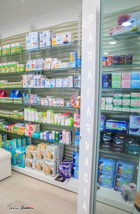 PARAFARMACIA ACITREZZA (CT) .Arredamento per farmacie e parafarmacie a Catania e Sicilia CIR srl
