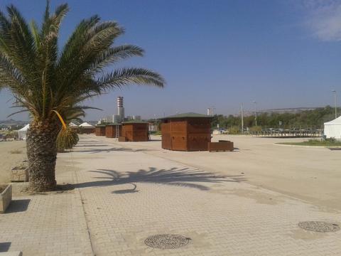 CHIOSCHI E FIORIERE AREA MERCATALE Zona balneare di Marina di Priolo Gargallo