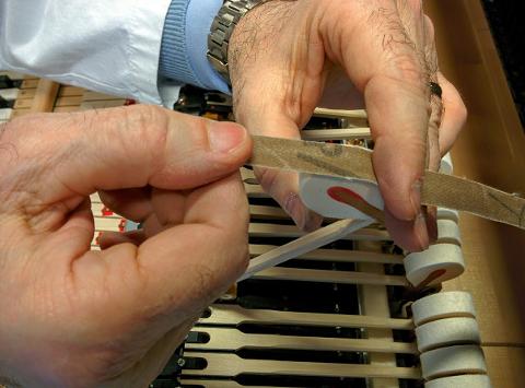 LA PREPARAZIONE DI UN PIANOFORTE