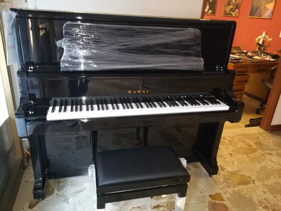GRANDE OCCASIONE PARI AL NUOVO: PIANOFORTE VERTICALE KAWAI US 50