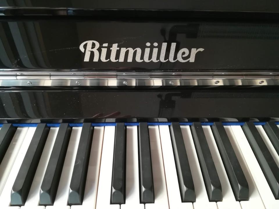 NUOVO PIANOFORTE VERTICALE RITMULLER RS 130