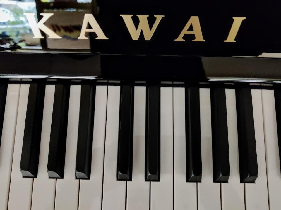 APPENA ARRIVATO PIANOFORTE VERTICALE KAWAI K 300