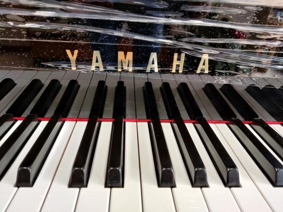 GRANDE OCCASIONE PARI AL NUOVO: PIANOFORTE A CODA YAMAHA C 3