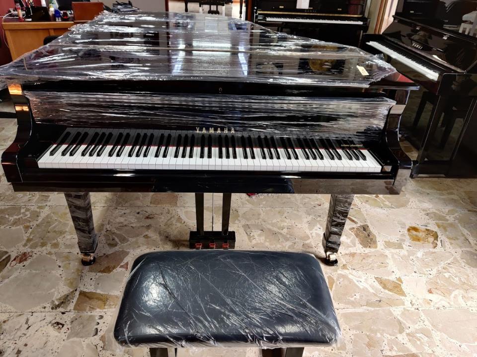GRANDE OCCASIONE PARI AL NUOVO: PIANOFORTE A CODA YAMAHA C 3