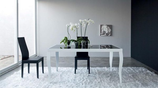 TAVOLI DA PRANZO MODERNI