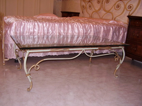 TAVOLINI IN CERAMICA