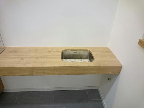 Arredo Salone Parrucchieri Chiaramonte Ragusa Sicilia Mobilificio Casmene Nobilitato rovere nodato