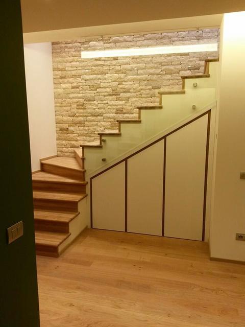 Armadio Sottoscala Chiaramonte Ragusa Sicilia Mobilificio casmene Laminato Teak e laccato avorio