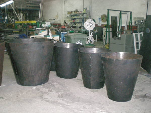 VASI IN LAMIERA CORTEN