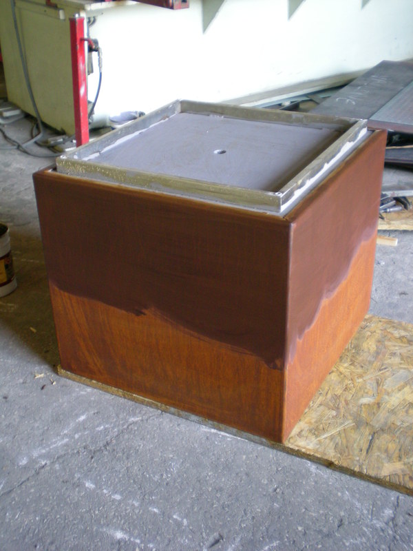 FIORIERE IN CORTEN