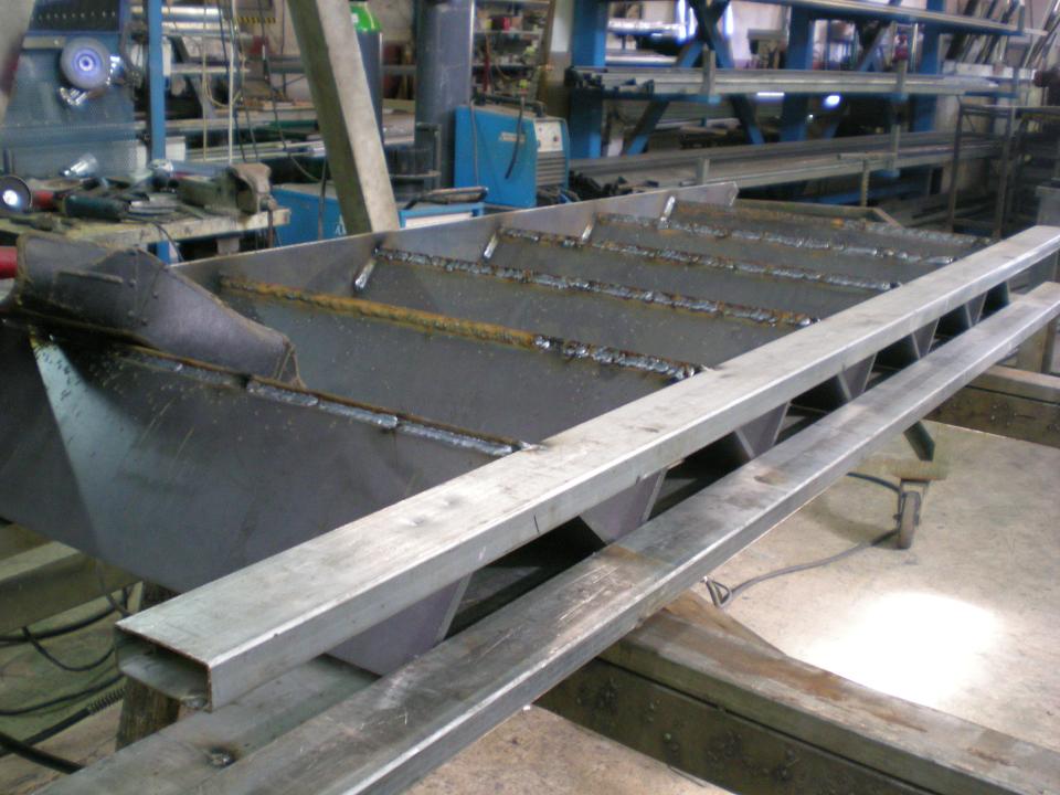 SCALE IN CORTEN