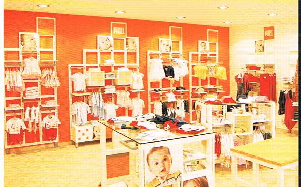 ARREDAMENTO PER NEGOZI IN FRANCHISING