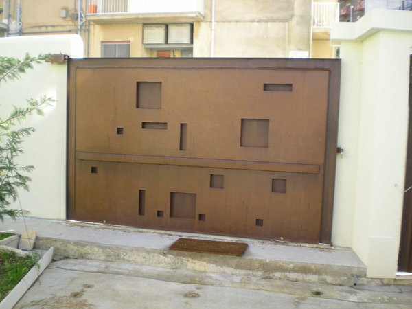 CANCELLI IN LAMIERA CORTEN