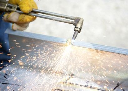LAVORAZIONE FERRO E ACCIAIO